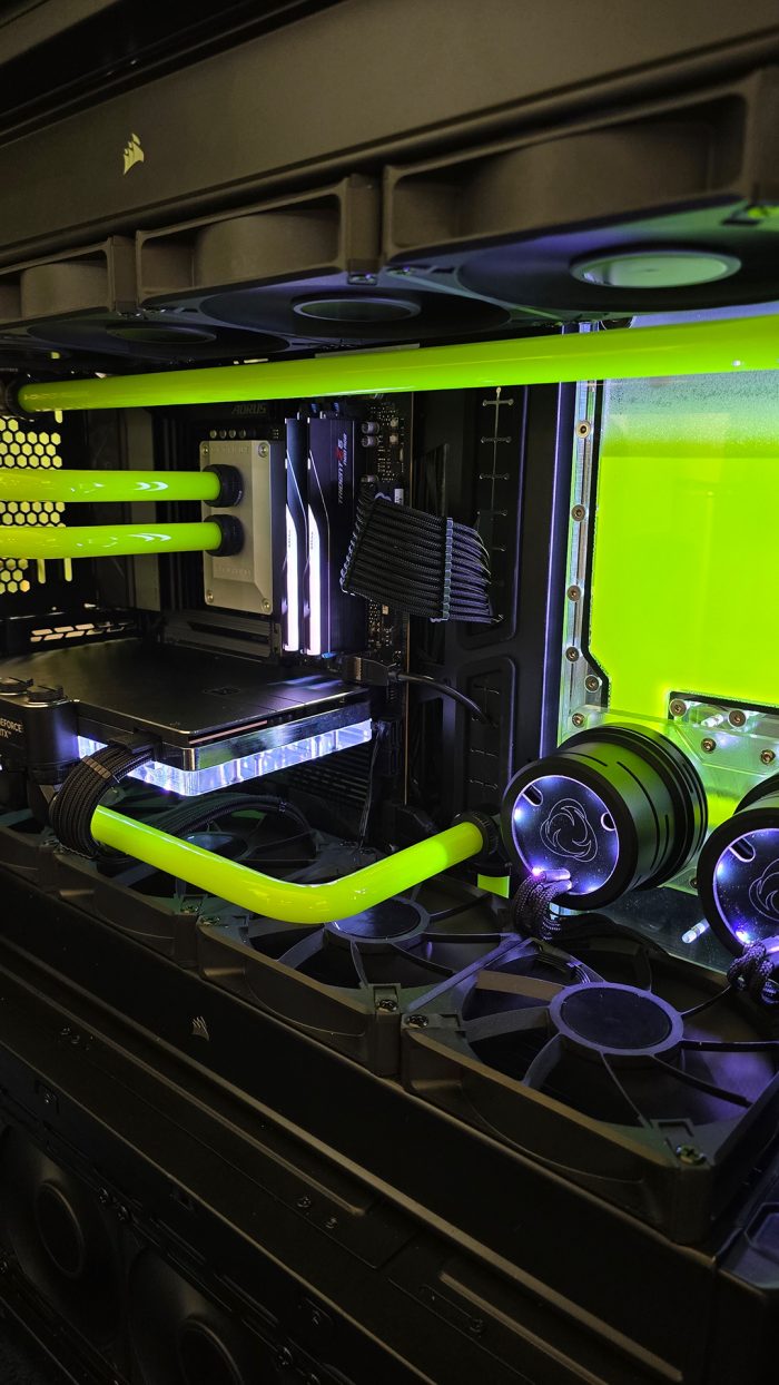 Lian Li V3000+ Build By Deviantbuilds - Singularity Computers
