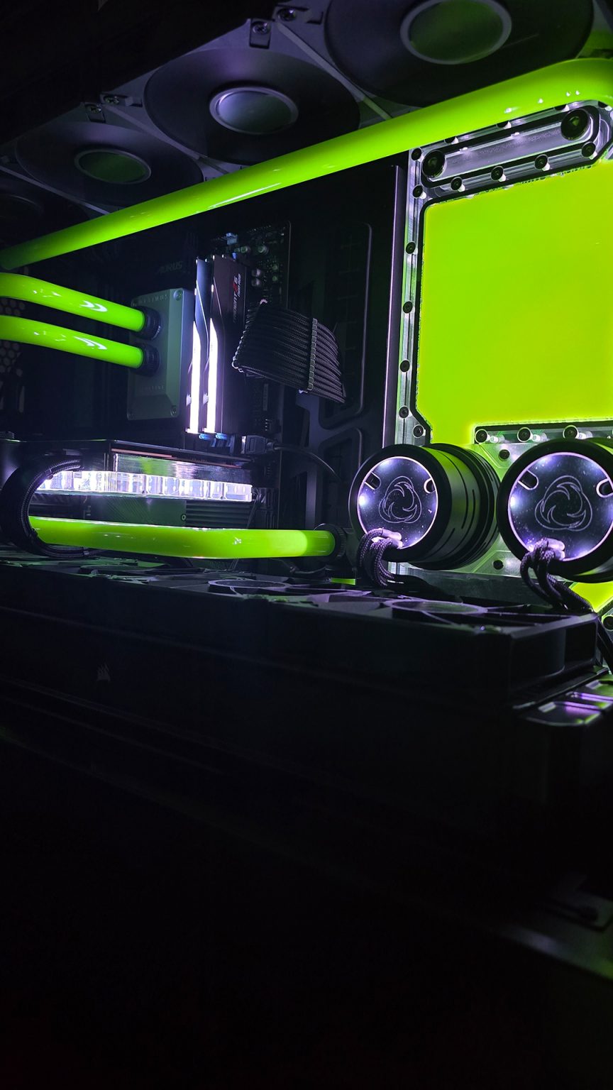 Lian Li V3000+ Build By Deviantbuilds - Singularity Computers
